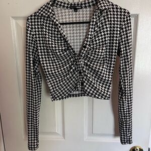 Fashion Nova Black and White Houndstooth Women's Crop Top